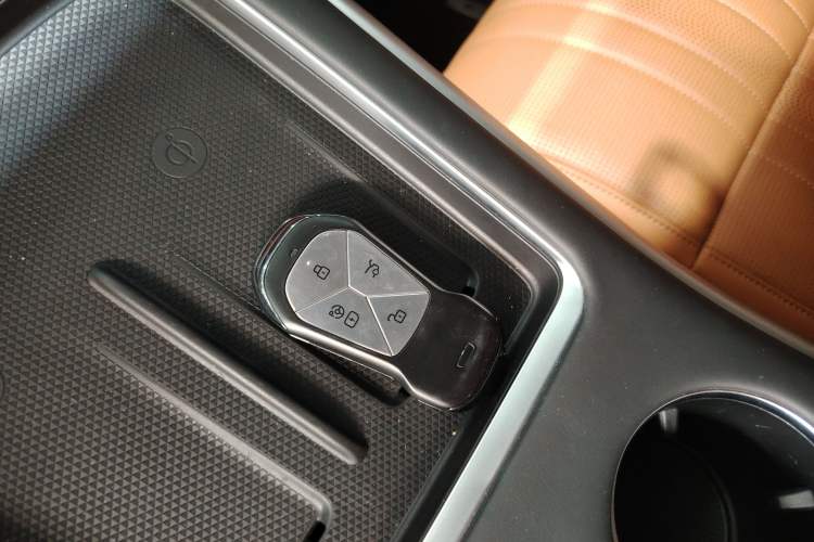 Used XPeng G9 2022 702 Max Interior 1
