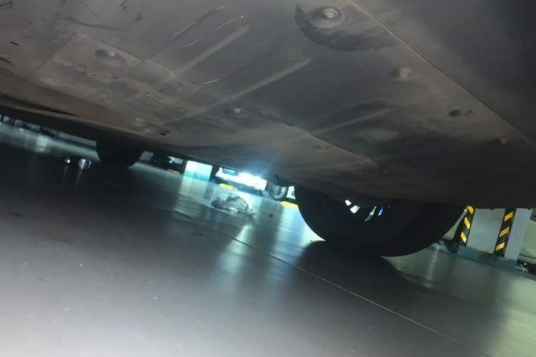 Used XPeng G9 2022 570 Max Chassis Rear