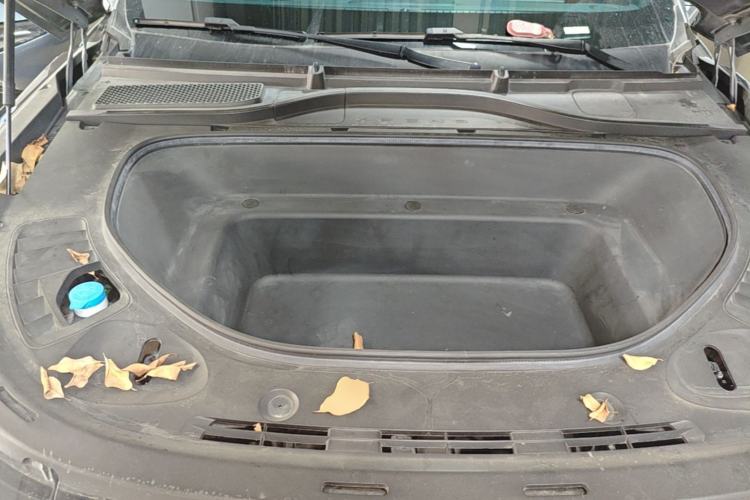 Used XPeng G9 2022 702 Pro Engine Bay