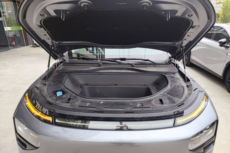 Used XPeng G9 2022 650 Performance Edition Max Engine Bay