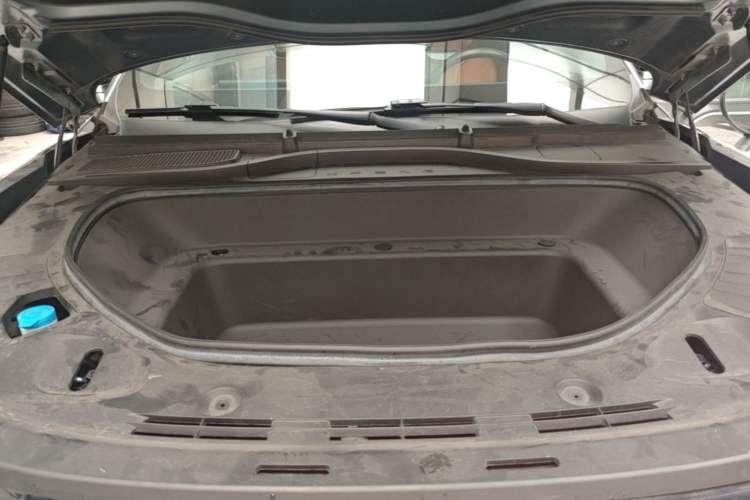 Used XPeng G9 2022 702 Pro Engine Bay