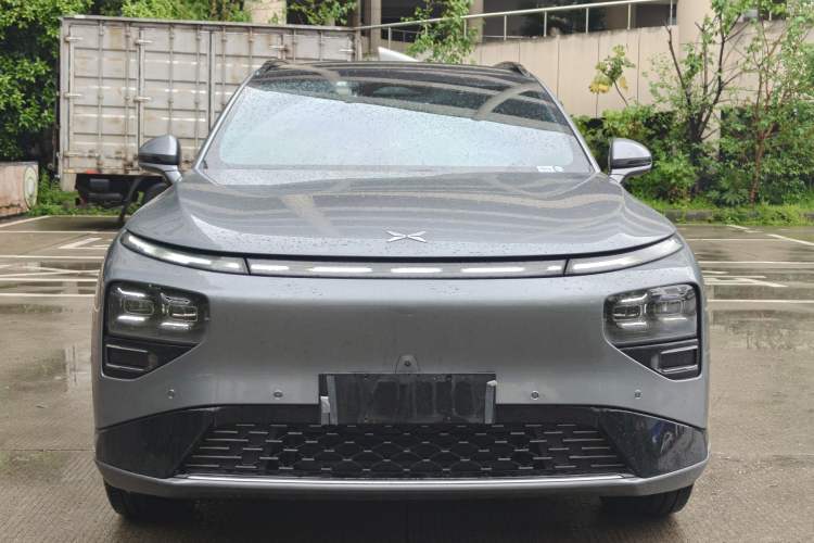 Used XPeng G9 2022 702 Max Exterior 2