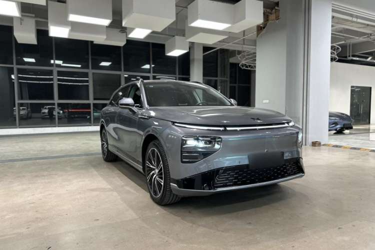Used XPeng G9 2022 650 Performance Edition Max Exterior 2