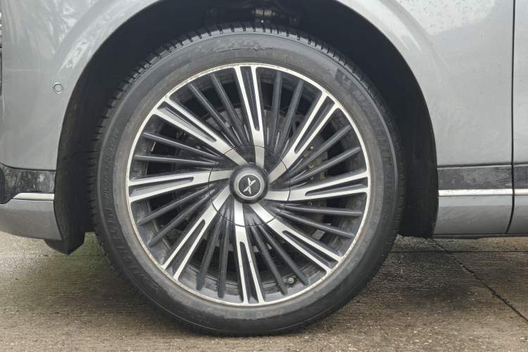 Used XPeng G9 2022 702 Max Exterior 6