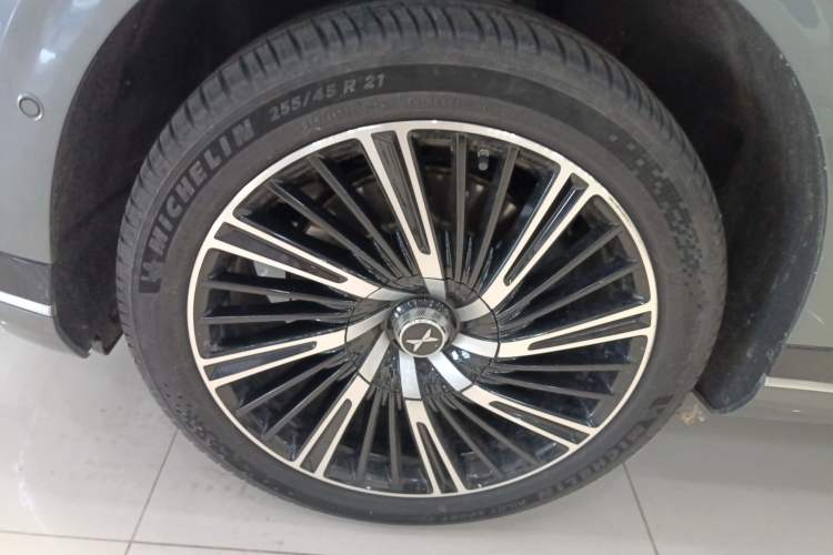 Used XPeng G9 2022 650 Performance Edition Pro Exterior 7