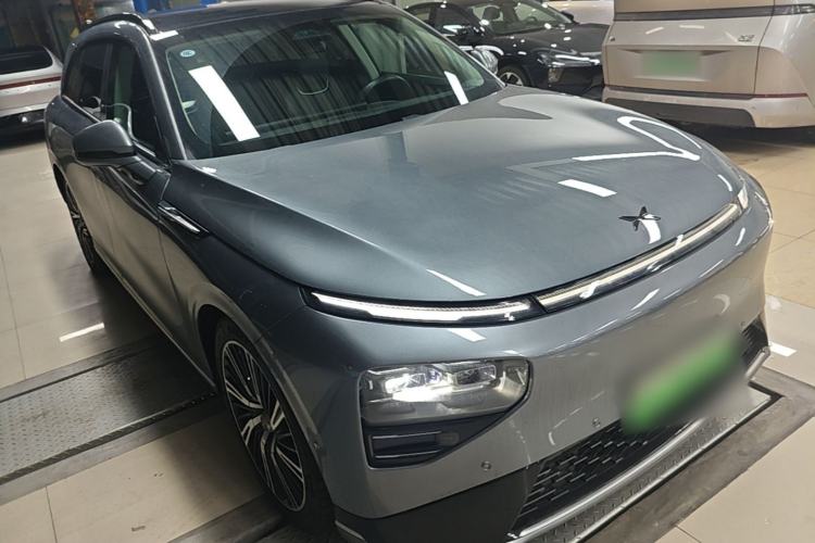 Used XPeng G9 2022 650 Performance Edition Max Front Right 45 Deg