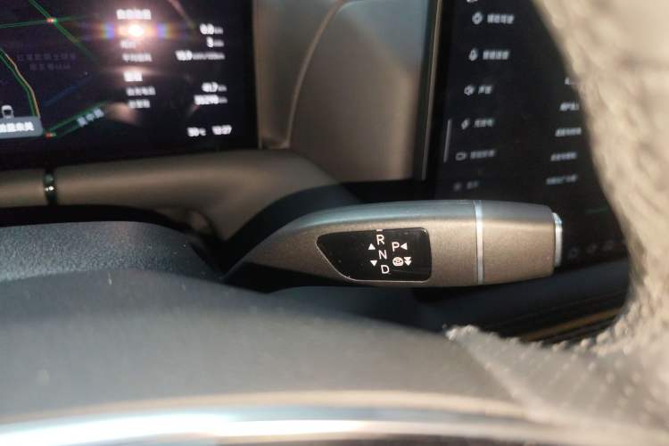 Used XPeng G9 2022 650 Performance Edition Max Gear Lever