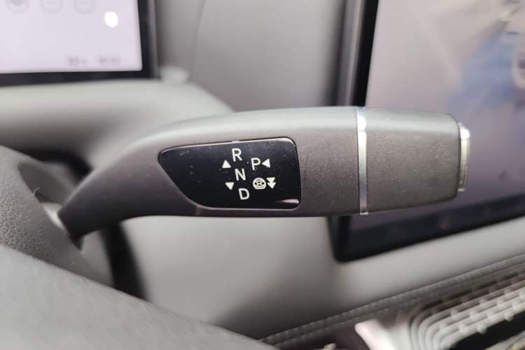 Used XPeng G9 2022 650 Performance Edition Max Gear Lever