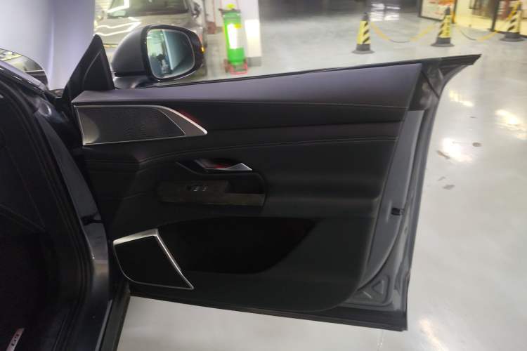 Used XPeng G9 2022 650 Performance Edition Max Interior 5