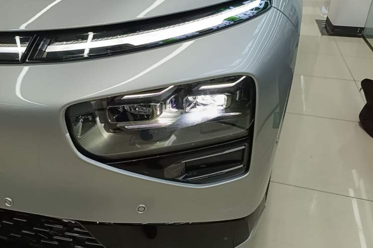 Used XPeng G9 2022 570 Max Left Front Headlight