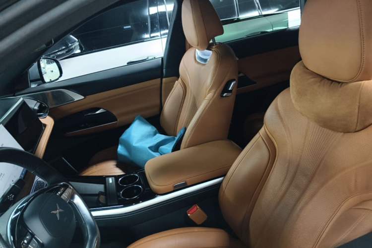 Used XPeng G9 2022 650 Performance Edition Max Left Front Seat