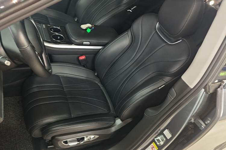 Used XPeng G9 2022 650 Performance Edition Max Left Front Seat