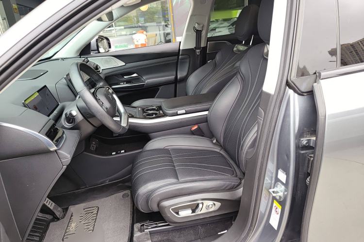 Used XPeng G9 2022 650 Performance Edition Max Left Front Seat