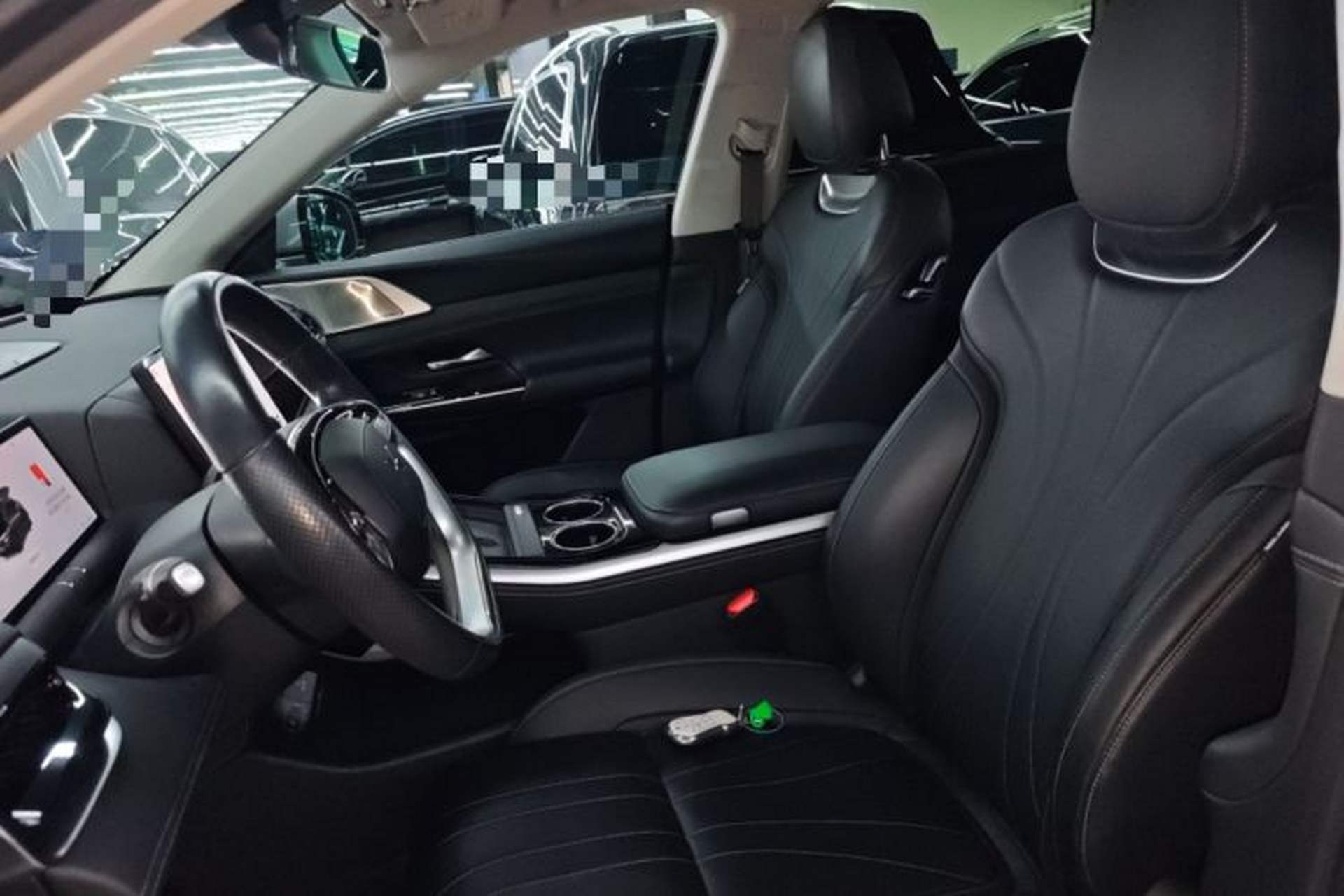 Used XPeng G9 2022 650 Performance Edition Max Left Front Seat