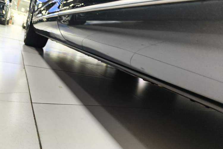 Used XPeng G9 2022 650 Performance Edition Max Left Side Sill