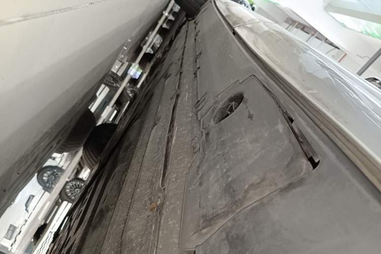 Used XPeng G9 2022 570 Max Left Side Sill