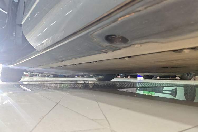 Used XPeng G9 2022 650 Performance Edition Max Left Side Sill