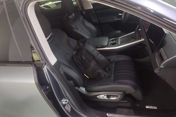 Used XPeng G9 2022 650 Performance Edition Max Right Front Seat