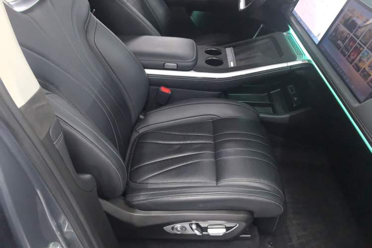 Used XPeng G9 2022 650 Performance Edition Max Right Front Seat