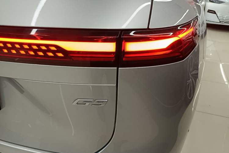 Used XPeng G9 2022 570 Max Right Rear Taillight