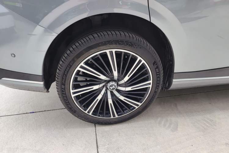 Used XPeng G9 2022 650 Performance Edition Max Right Rear Wheel Hub