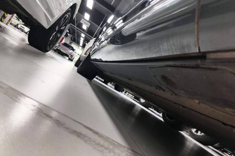 Used XPeng G9 2022 650 Performance Edition Max Right Side Sill