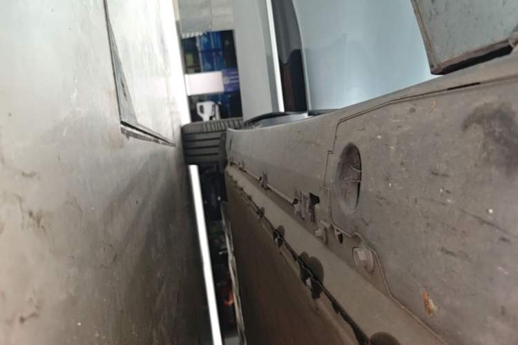 Used XPeng G9 2022 702 Pro Right Side Sill