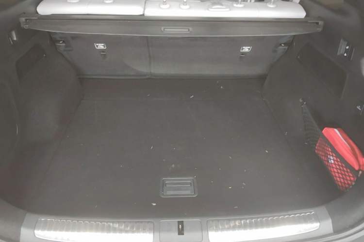 Used XPeng G9 2022 570 Pro Trunk