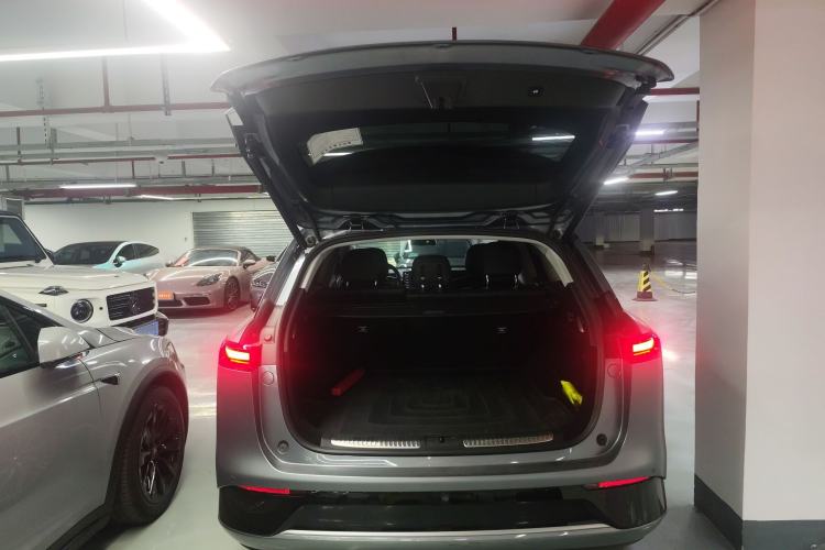 Used XPeng G9 2022 650 Performance Edition Max Trunk
