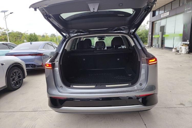 Used XPeng G9 2022 650 Performance Edition Max Trunk