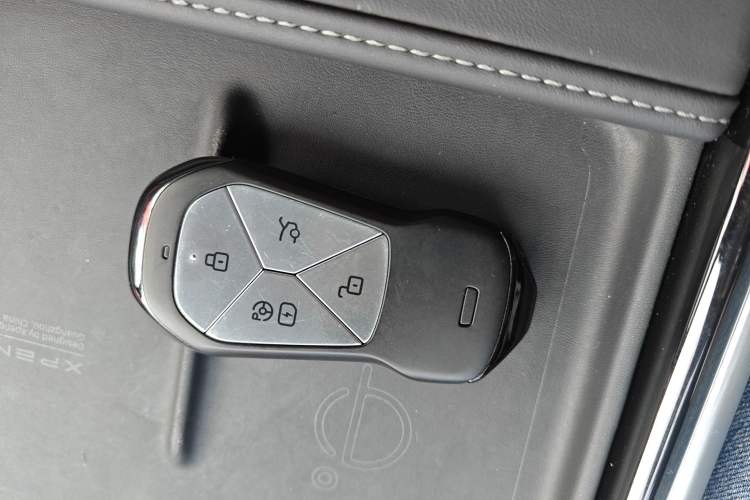 Used XPeng G9 2022 650 Performance Edition Max Vehicle Key