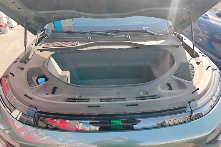 Used XPeng G9 2022 570 Pro Engine Bay