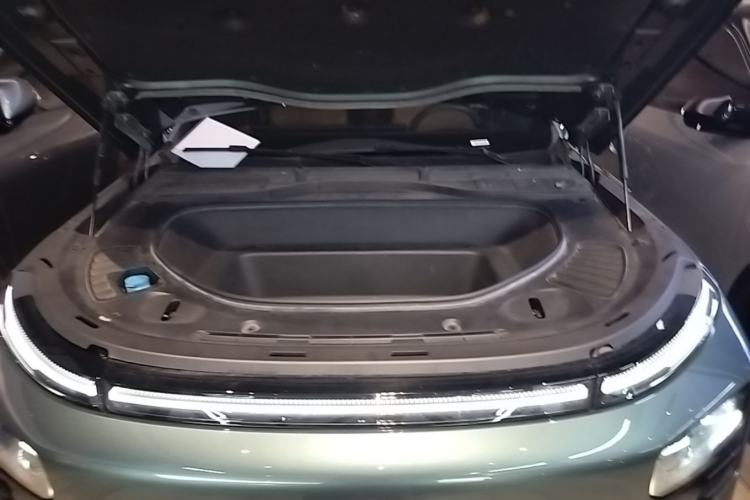 Used XPeng G9 2022 570 Max Engine Bay
