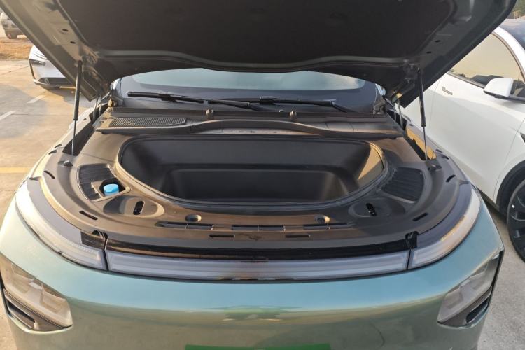 Used XPeng G9 2022 570 Max Engine Bay