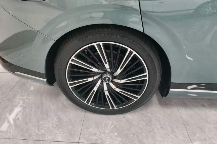 Used XPeng G9 2022 702 Max Exterior 8