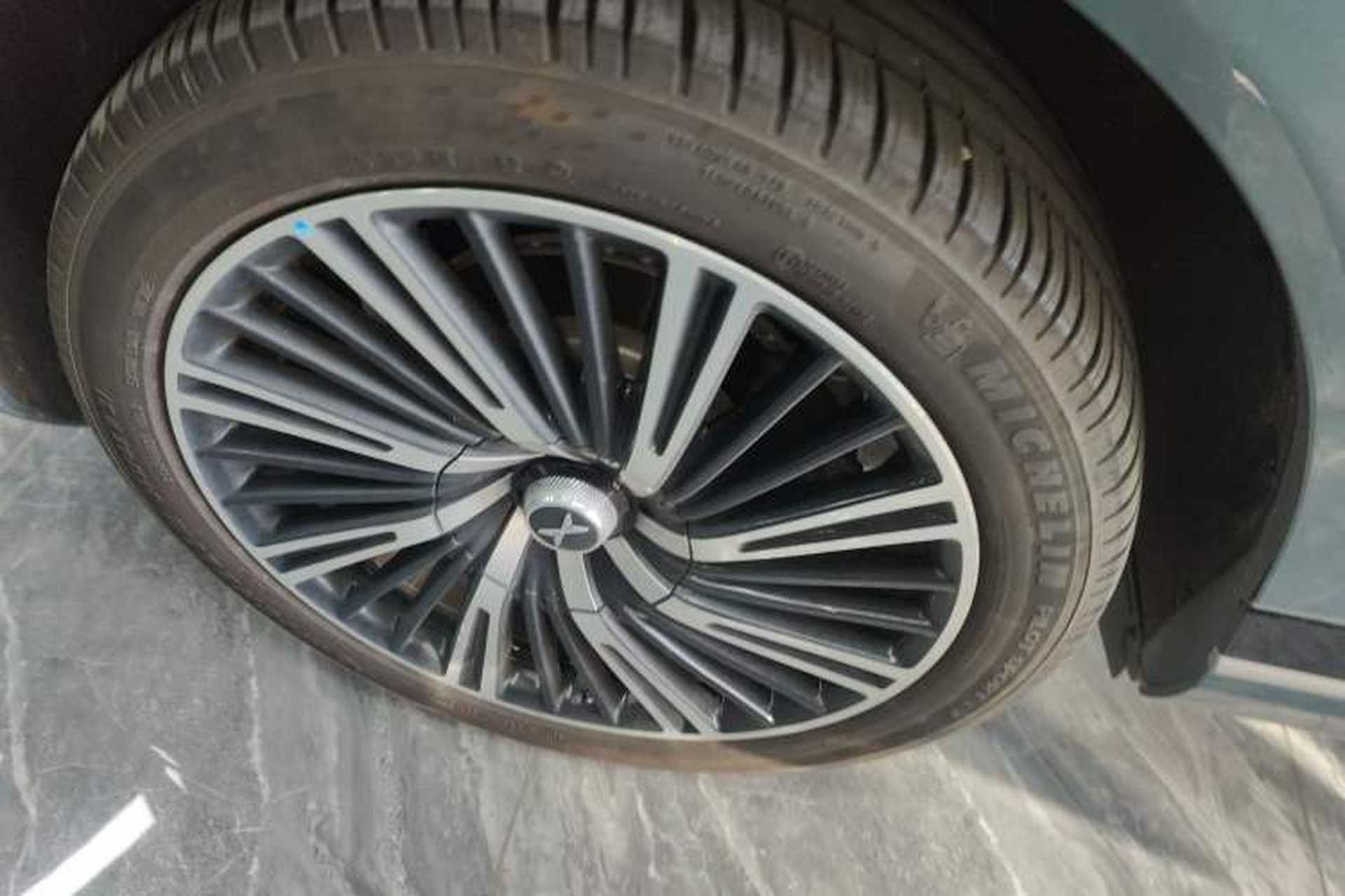 Used XPeng G9 2022 570 Max Exterior 8