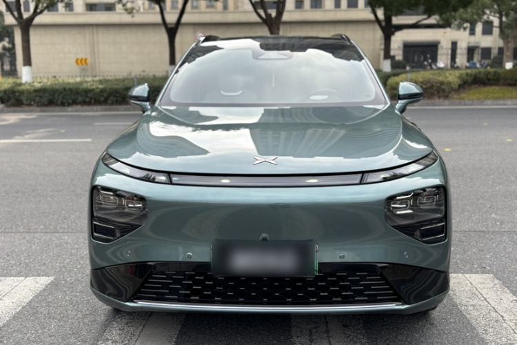 Used XPeng G9 2022 570 Max Exterior 9