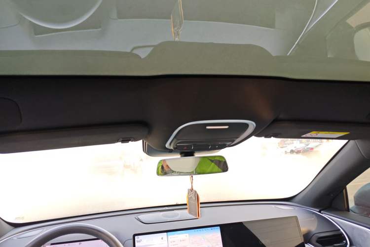 Used XPeng G9 2022 570 Max Headliner