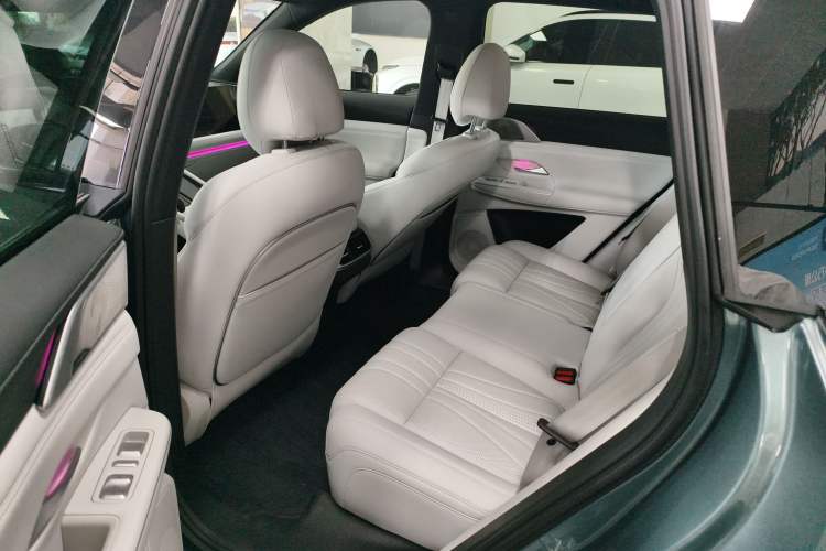 Used XPeng G9 2022 702 Max Interior 4