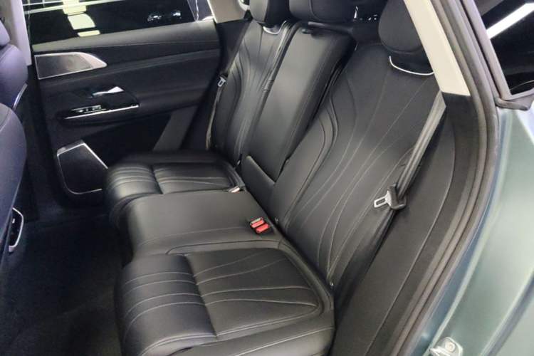 Used XPeng G9 2022 Edition 650 Commemorative Model Left Rear Seat