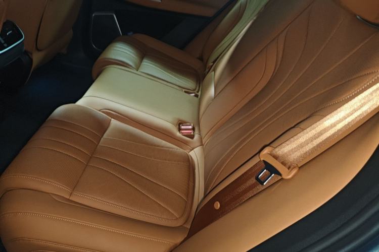Used XPeng G9 2022 650 Performance Edition Max Left Rear Seat