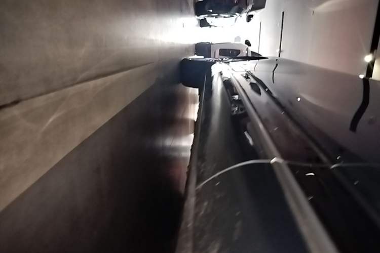 Used XPeng G9 2022 570 Max Right Side Sill
