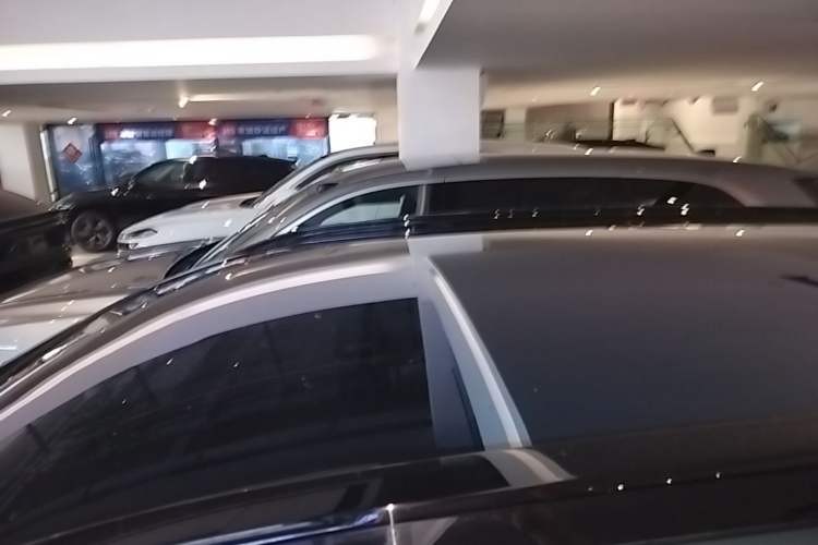 Used XPeng G9 2022 570 Max Roof