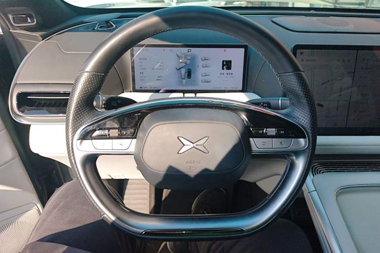 Used XPeng G9 2022 570 Pro Steering Wheel
