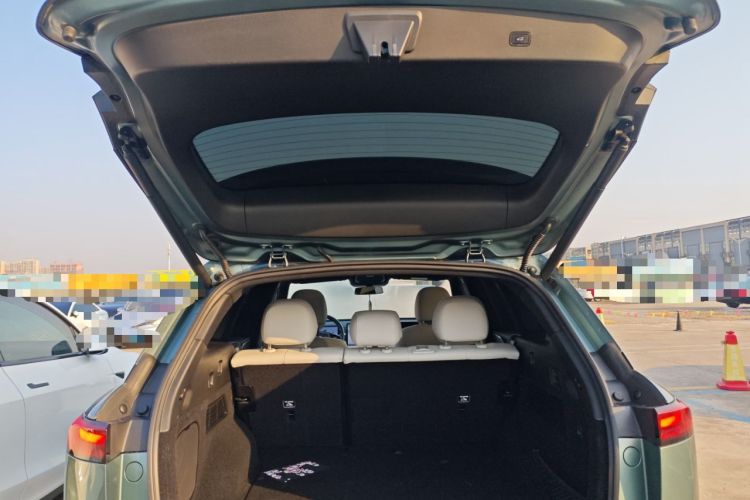 Used XPeng G9 2022 570 Max Trunk