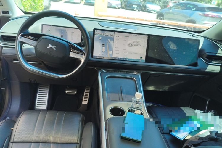 Used XPeng G9 2022 650 Performance Edition Max Center Console