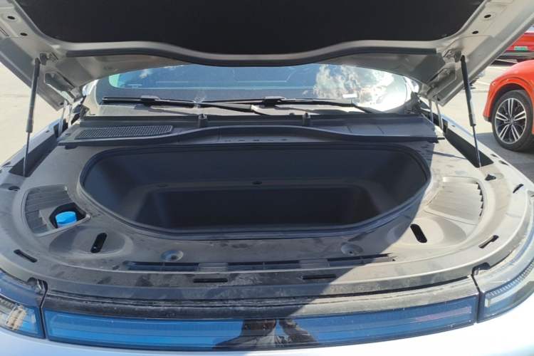 Used XPeng G9 2022 650 Performance Edition Max Engine Bay