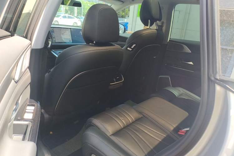 Used XPeng G9 2022 650 Performance Edition Max Left Rear Seat