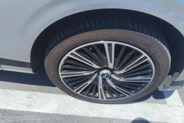 Used XPeng G9 2022 650 Performance Edition Max Right Front Wheel Hub