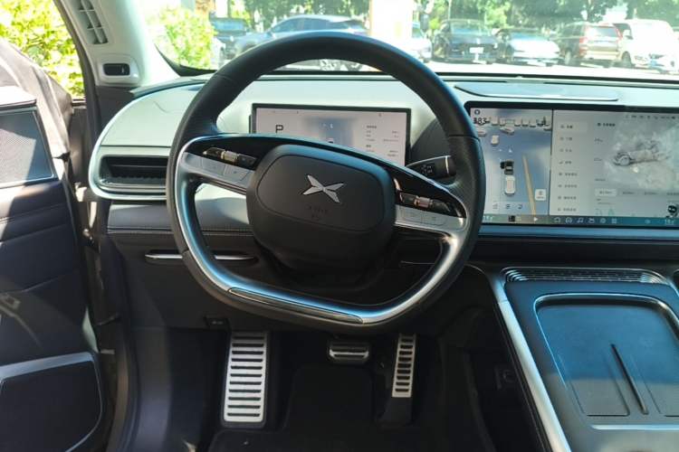 Used XPeng G9 2022 650 Performance Edition Max Steering Wheel